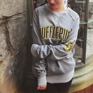 Harry Potter Universal Studios Hufflepuff Sweatshirt Size Medium